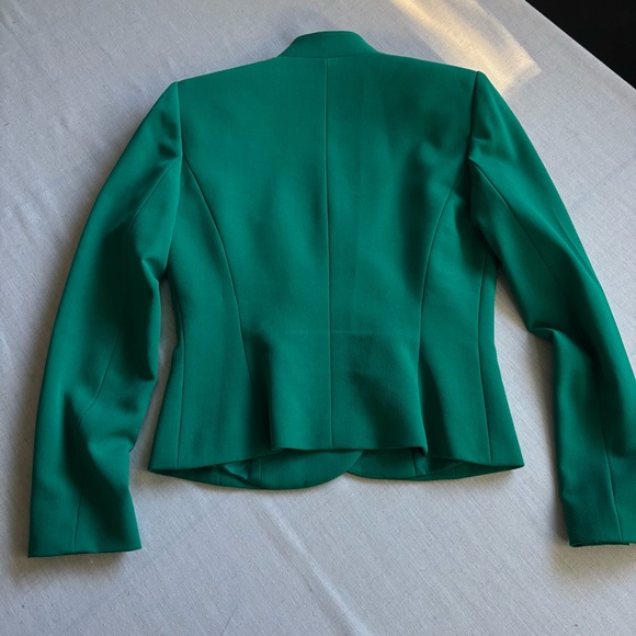 Tahari Arthur S. Levine Green Blazer & Skirt Suit Set Women’s Size 4 Elegant - Picture 4 of 15